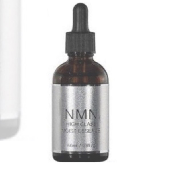 Serum NMN High Class Moist Essence 60ml Nhật Bản